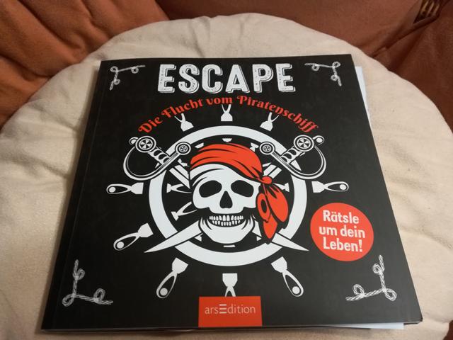 [Rezension] Rätselbuch *** Escape – Die Flucht vom Piratenschiff *** tolle Illustrationen und ansprechende Geschichte…mit drei Anmerkungen…